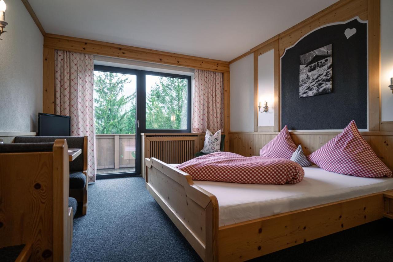Hotel Landhaus Tirolerherz Sankt Ulrich am Pillersee Exterior foto